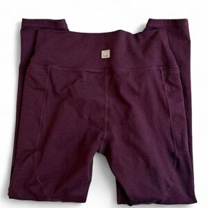 VUORI LEGGINGS SIZE SMALL PURPLE PLUM POCKETS ELEVATE